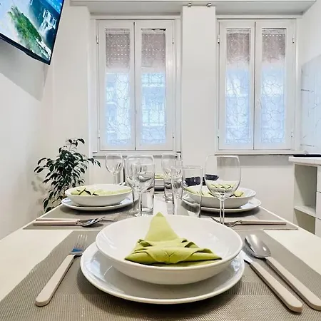 New And Elegant Apartment On The Navigli Netflix E Disney Mailand Exterior foto